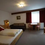 Gaestehaus Aloisia Apartamento Hippach